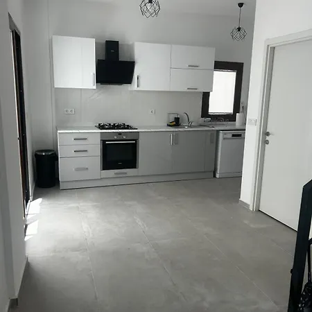 بيت للعطل Detached House With Courtyard, 50 M To The *