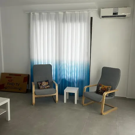 Detached House With Courtyard, 50 M To The *
